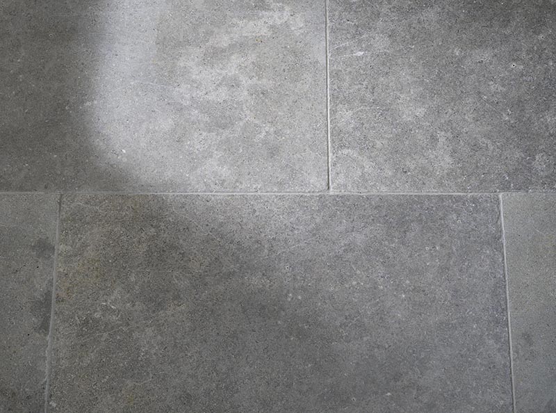 Lanesborough Limestone Seashells Flagstone Flooring
